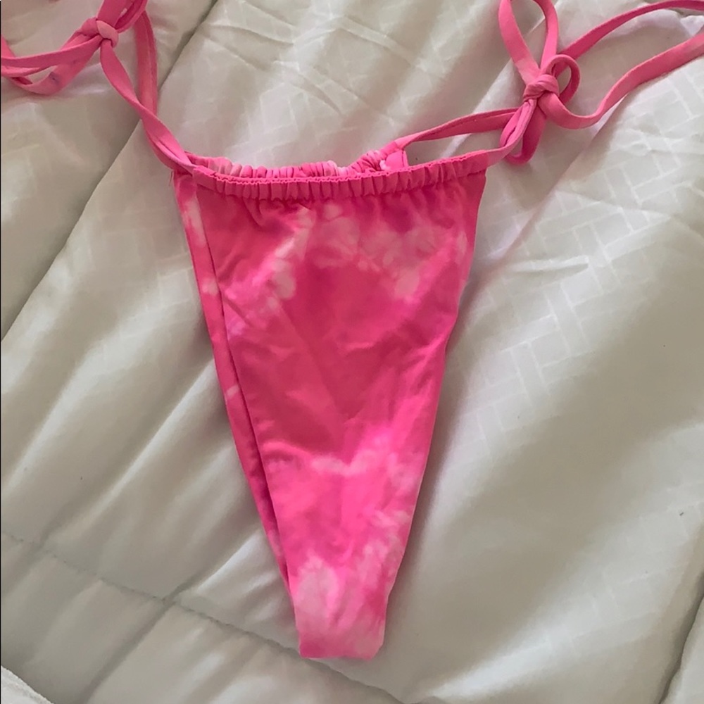 Sofia Richie Tie-dye bottoms